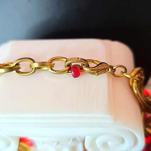 Vintage Estate Brass Cranberry Red Bead Bracelet - Picture 3 of 6